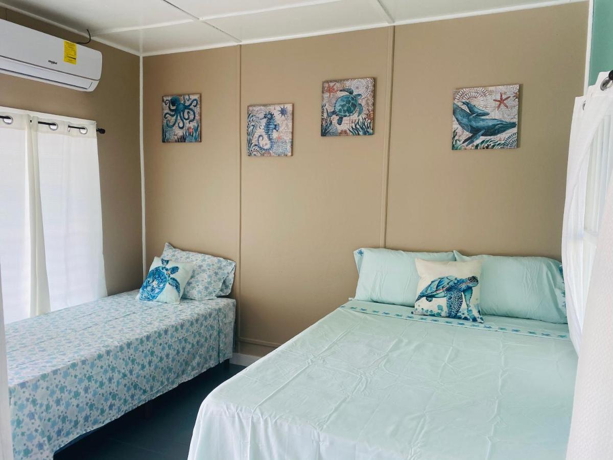 Blue Sky Rentals Utila Exterior foto