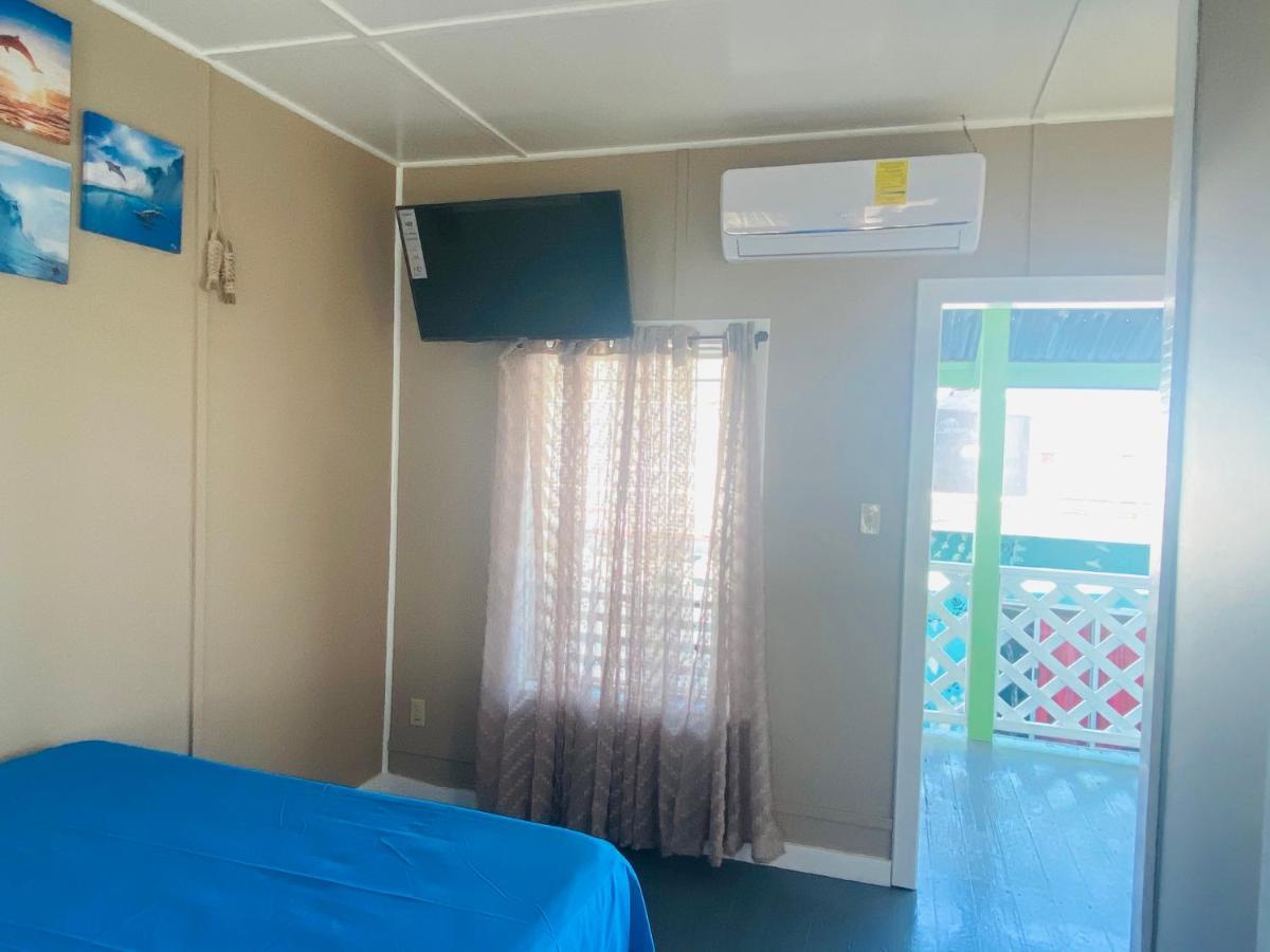 Blue Sky Rentals Utila Exterior foto