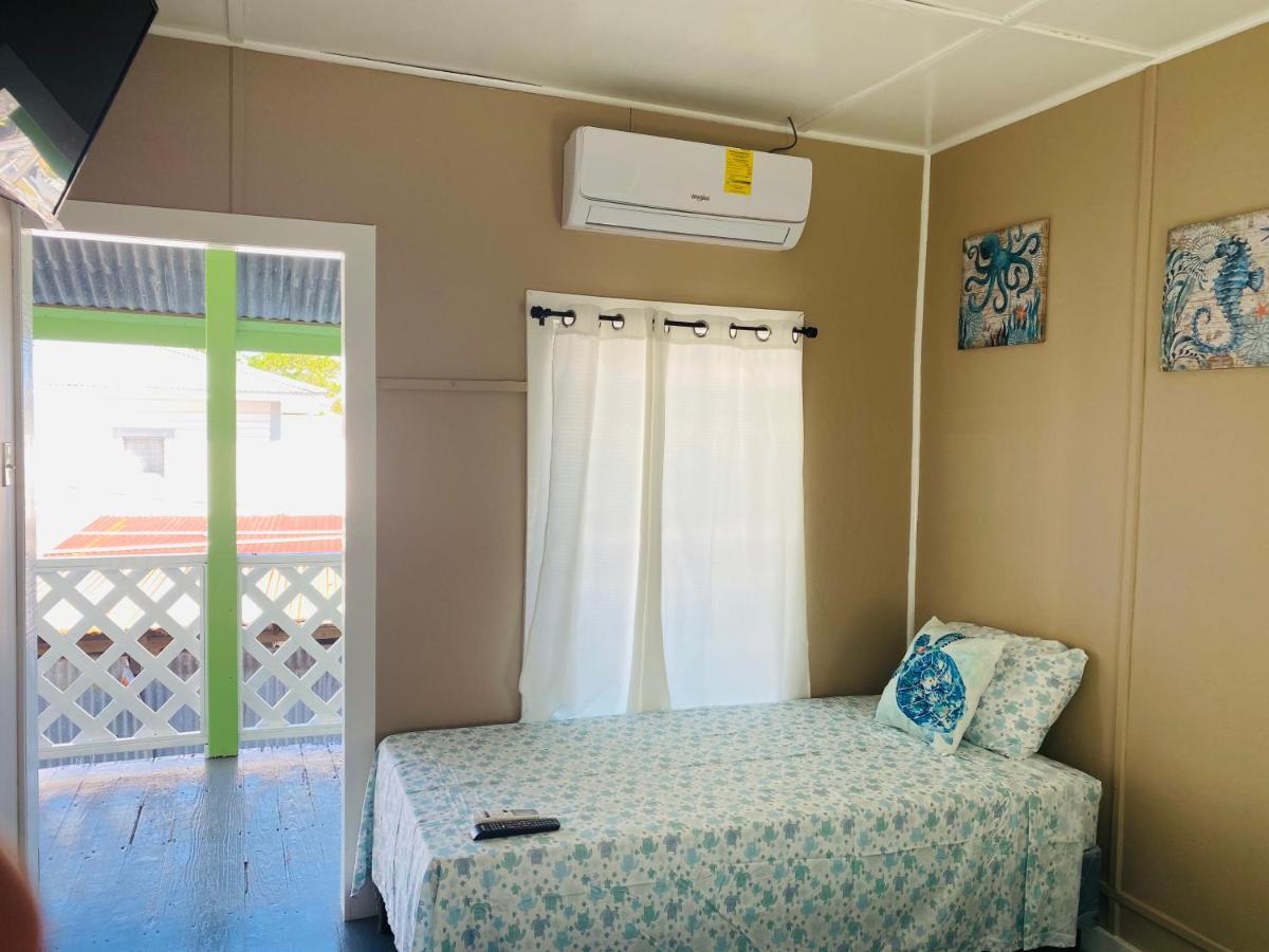 Blue Sky Rentals Utila Exterior foto
