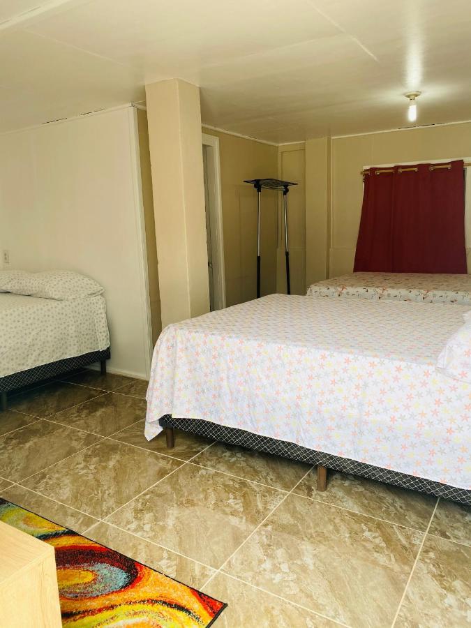 Blue Sky Rentals Utila Exterior foto